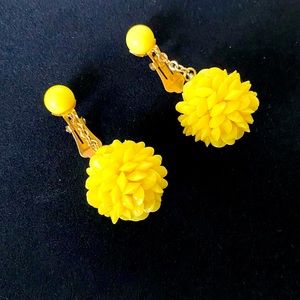 Danglin Plastic Earring Bright Yellow Color Very Fancy and Make a Statement💛